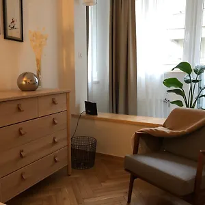 https://studio-elazna.warsawhotelspoland.com
